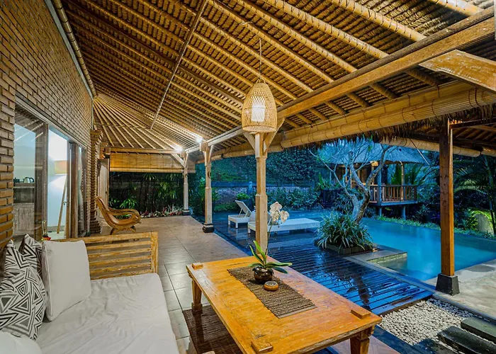 Villa Bedauh By Manara *